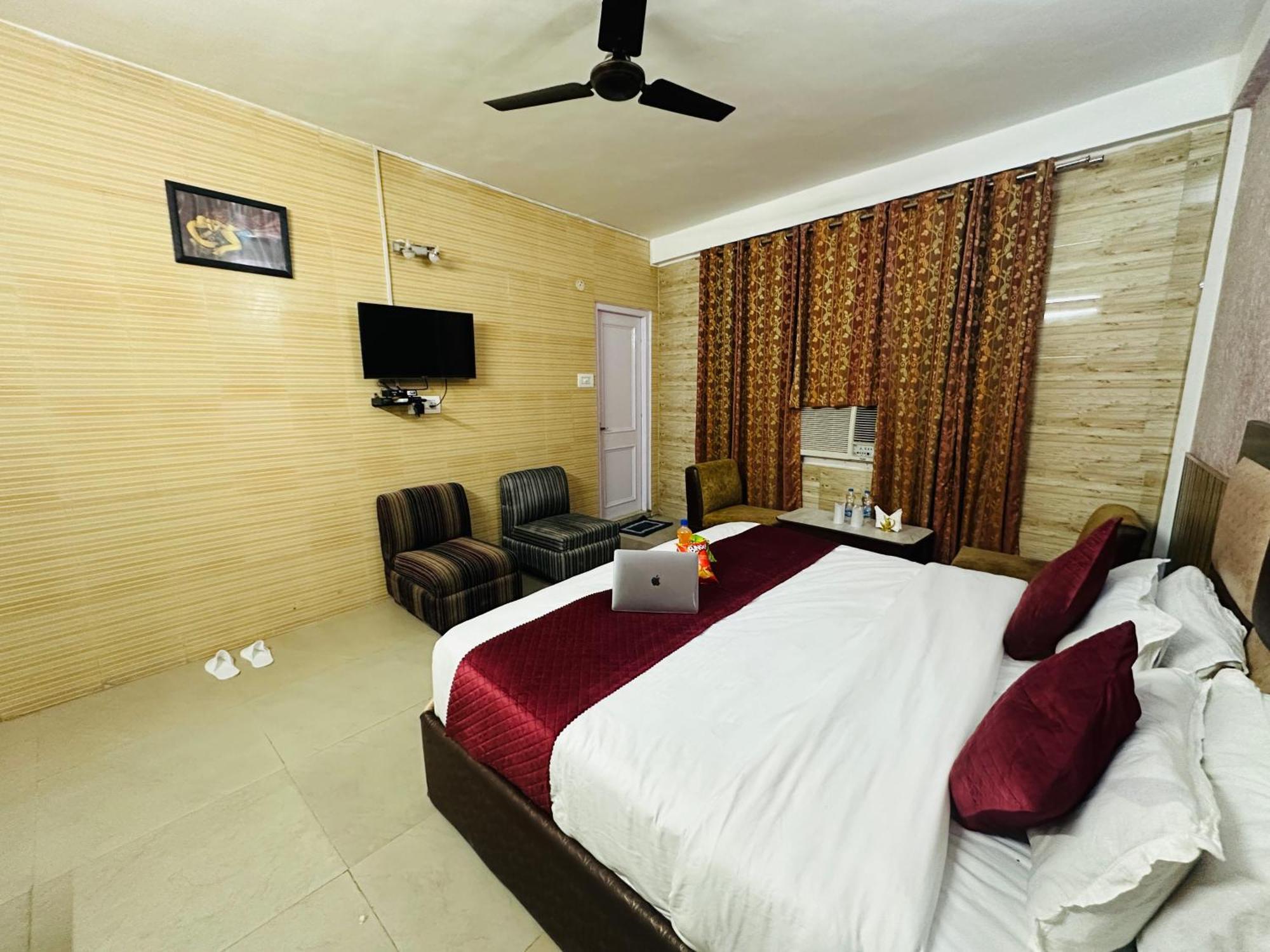 Hotel Mini Switzerland In Dalhousie Exterior photo